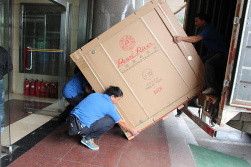 华宁钢琴贵重工艺品无忧运